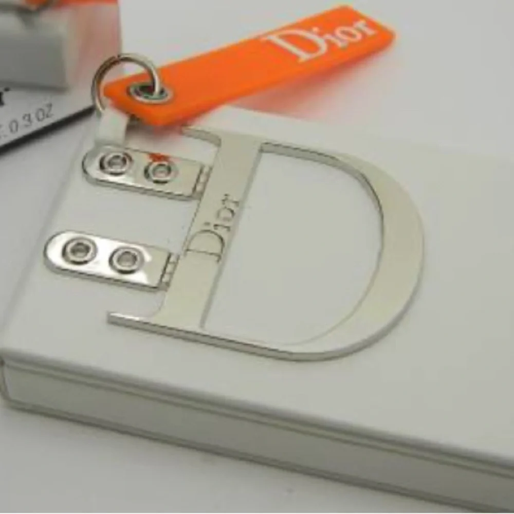 Dior Flight Color Destination Face Eyes & Lips/ Diorissime Ready-To-Wear Clutch - Picture 3 of 8